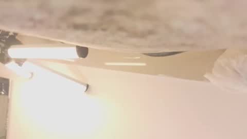 Victoria  online show from December 13, 2025, 7:53 pm