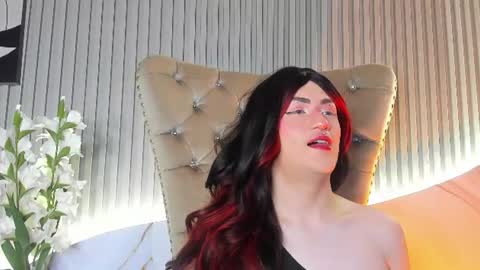 Snapshot of victoriastrom_ chatting on June 17, 2026, 1:01 pm victoriastrom online show from June 17, 2026, 1:01 pm