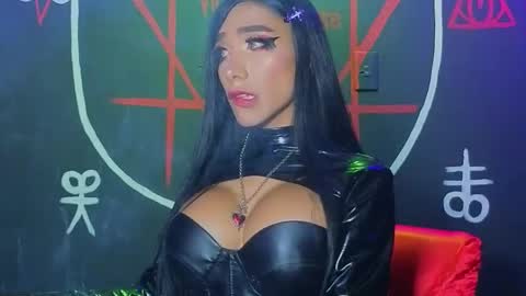 Victoria Vampire online show from October 24, 2025, 5:37 am