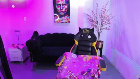 Snapshot of victoriia_doll chatting on June 6, 2026, 12:32 pm Victoria. online show from June 6, 2026, 12:32 pm
