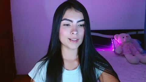 Snapshot of victoriia_henao_ chatting on June 16, 2026, 5:10 am victoriia_henao_ online show from June 16, 2026, 5:10 am