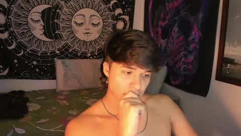 Snapshot of victorino_jhonson chatting on December 24, 2024, 3:16 am Victorino Jhonson online show from December 24, 2024, 3:16 am