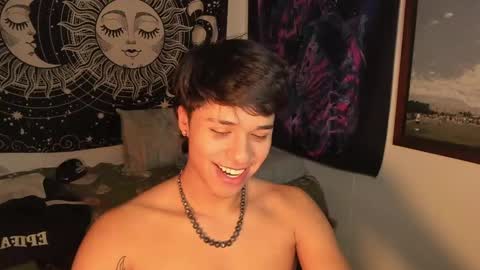 Snapshot of victorino_jhonson chatting on January 22, 2025, 11:32 pm Victorino Jhonson online show from January 22, 2025, 11:32 pm