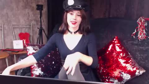 VictoryVega online show from September 13, 2025, 4:51 pm