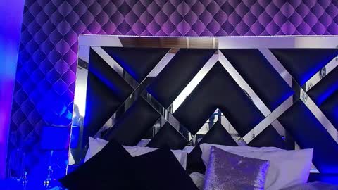 victtoria lee online show from November 4, 2025, 8:08 pm