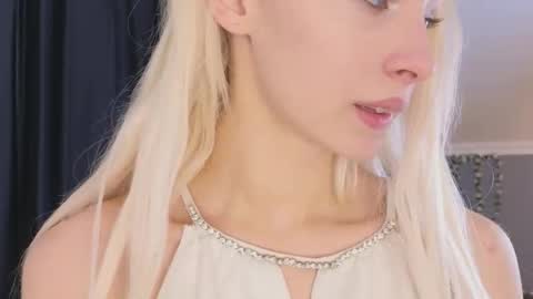 Snapshot of vienna_gones chatting on April 25, 2026, 1:41 pm Eva online show from April 25, 2026, 1:41 pm