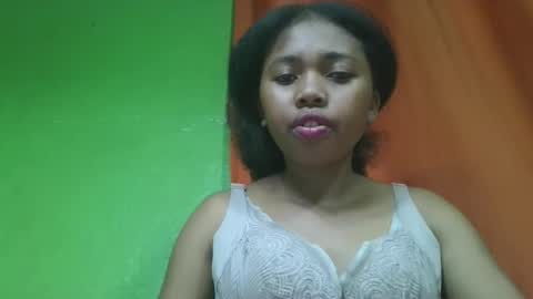 Snapshot of vierge28430 chatting on April 27, 2026, 4:32 am vierge28430 online show from April 27, 2026, 4:32 am