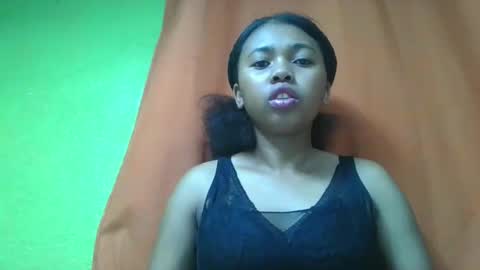 Snapshot of vierge28430 chatting on May 4, 2026, 2:18 am vierge28430 online show from May 4, 2026, 2:18 am