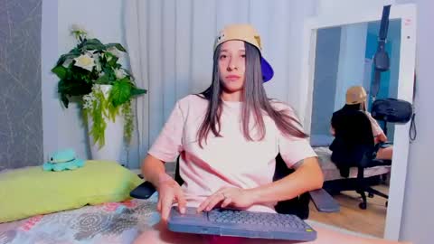 Snapshot of viictoriiasaenz chatting on April 24, 2026, 4:59 am viictoriiasaenz online show from April 24, 2026, 4:59 am