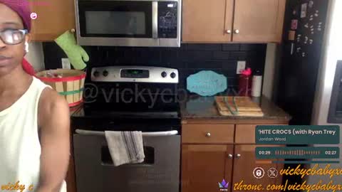 Snapshot of viiickyyy chatting on October 18, 2025, 4:52 pm Vicky C Vicky V - Vicky C Baby Baby Vee - Schoolgurl V - V the Qween of Edging - Miss Vicky if U Nasty online show from October 18, 2025, 4:52 pm