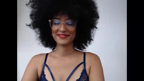 Snapshot of viiolettaaa chatting on April 25, 2026, 8:50 pm viiolettaaa online show from April 25, 2026, 8:50 pm