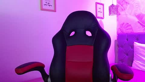 viioleta online show from February 6, 2025, 12:16 pm