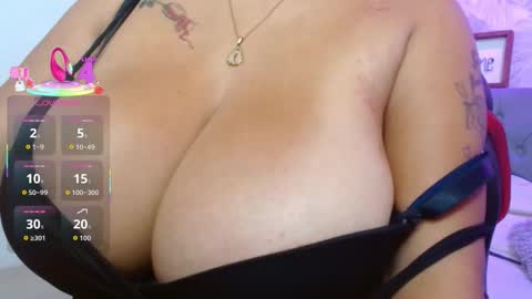 viioleta online show from October 28, 2025, 12:41 pm