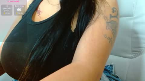 Snapshot of viiolleta chatting on July 21, 2026, 12:29 pm viioleta online show from July 21, 2026, 12:29 pm