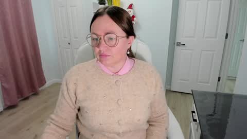 Ukrainian-woman online show from December 17, 2024, 4:11 pm