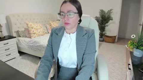 Ukrainian-woman online show from March 19, 2026, 12:20 pm