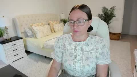 Ukrainian-woman online show from May 12, 2026, 11:40 am