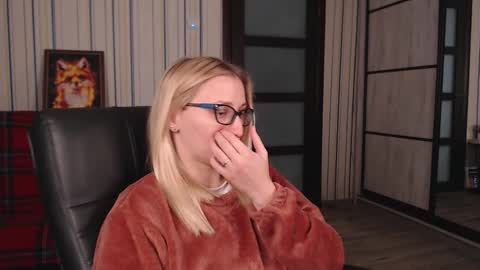 Snapshot of vikaericka chatting on October 10, 2025, 9:41 am Vika online show from October 10, 2025, 9:41 am