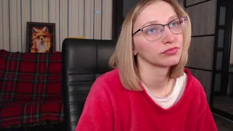 Snapshot of vikaericka chatting on May 13, 2026, 9:44 pm Vika online show from May 13, 2026, 9:44 pm
