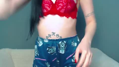 Viki Kelt online show from December 15, 2024, 3:45 am