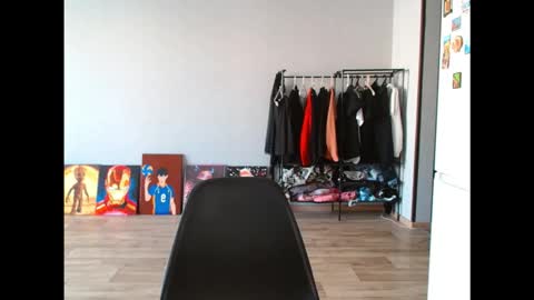 Viki Kelt online show from September 9, 2025, 1:49 am