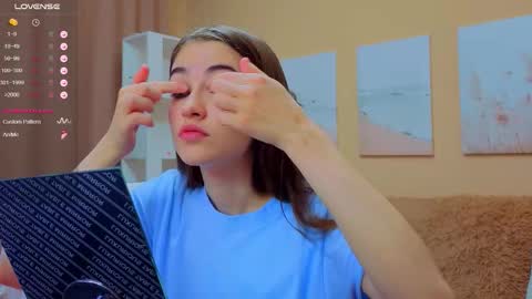 vikiberry online show from October 18, 2025, 4:04 am