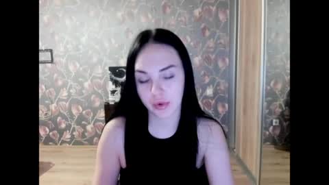 vikipop online show from April 21, 2026, 1:53 am