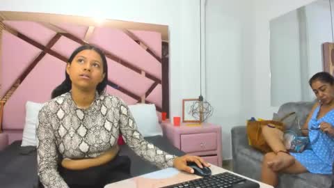 vikiTomson online show from January 28, 2025, 12:11 pm