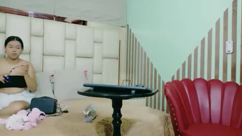 vikiTomson online show from March 18, 2026, 12:41 pm