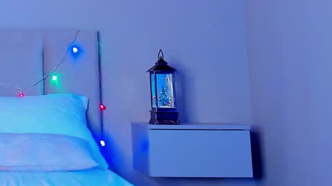 VIKKI online show from December 25, 2024, 6:30 pm