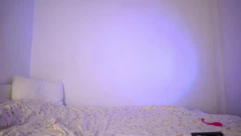 VIKKI online show from April 8, 2026, 9:42 am