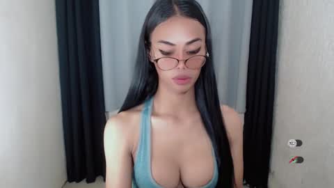 vikkylustfull online show from February 10, 2025, 3:03 am