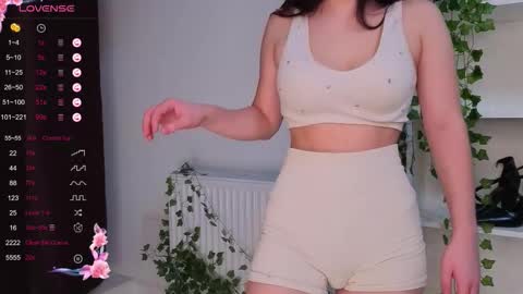 Snapshot of viksinite chatting on February 28, 2026, 7:48 pm Vixi online show from February 28, 2026, 7:48 pm