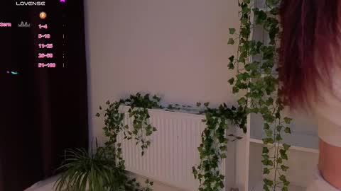 Snapshot of viksinite chatting on March 23, 2026, 11:42 pm Vixi online show from March 23, 2026, 11:42 pm