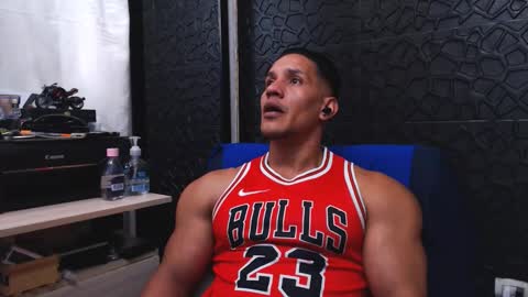 Viktor Herrera online show from September 14, 2025, 4:06 pm