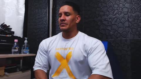 Viktor Herrera online show from September 15, 2025, 11:05 pm