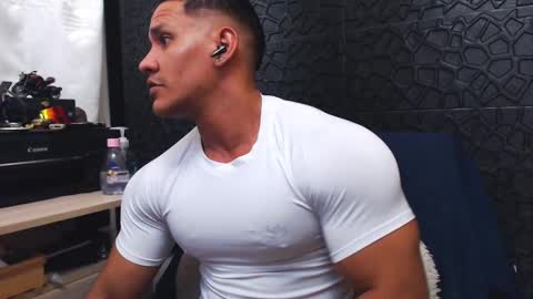 Viktor Herrera online show from September 30, 2025, 2:33 pm