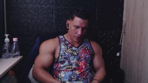 Viktor Herrera online show from December 21, 2025, 1:07 pm