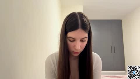 Vivien online show from March 1, 2026, 12:07 pm