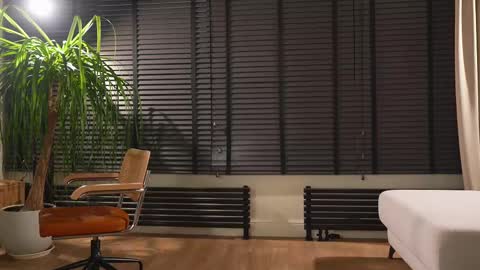 Lana online show from February 11, 2025, 1:41 pm