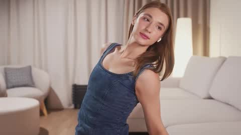 Lana online show from December 3, 2025, 12:25 pm