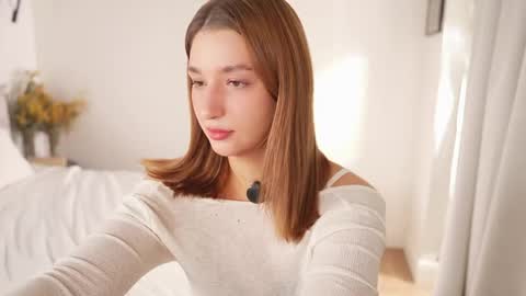 Snapshot of villanelle_l chatting on May 14, 2026, 10:11 am Lana online show from May 14, 2026, 10:11 am
