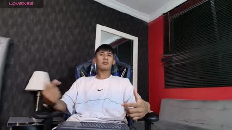 V I N A C K online show from November 30, 2025, 3:10 am