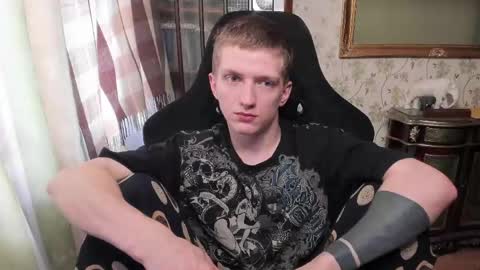 Snapshot of vince__dice chatting on June 4, 2026, 2:01 pm Dimoooooon online show from June 4, 2026, 2:01 pm