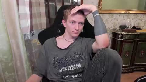 Snapshot of vince__dice chatting on June 15, 2026, 3:53 am Dimoooooon online show from June 15, 2026, 3:53 am