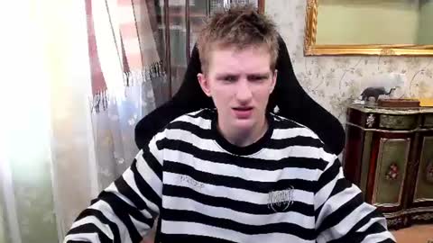 Snapshot of vince__dice chatting on June 29, 2026, 7:25 am Dimoooooon online show from June 29, 2026, 7:25 am