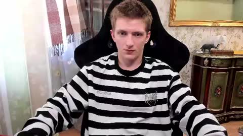 Snapshot of vince__dice chatting on June 29, 2026, 10:15 am Dimoooooon online show from June 29, 2026, 10:15 am