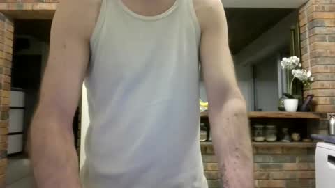 Snapshot of vince_du_80 chatting on June 9, 2026, 4:02 am Vince online show from June 9, 2026, 4:02 am