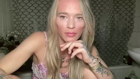 Snapshot of vinique99 chatting on May 24, 2026, 2:55 pm vinique99 online show from May 24, 2026, 2:55 pm