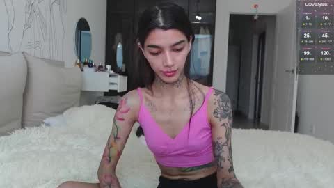 vinkitinkii online show from November 21, 2025, 7:29 am